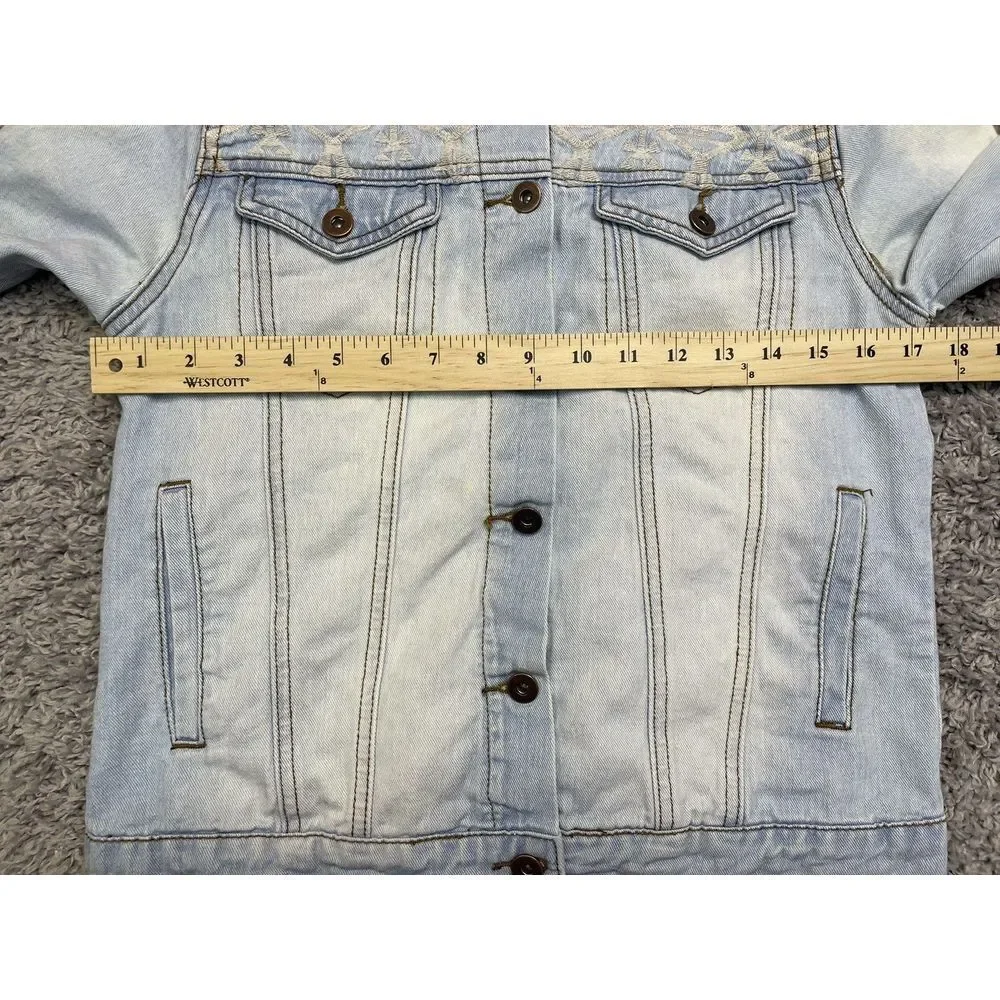 Forever 21 Jacket Women S Blue Denim Aztec Embellished Distressed Trucker‎ A+
